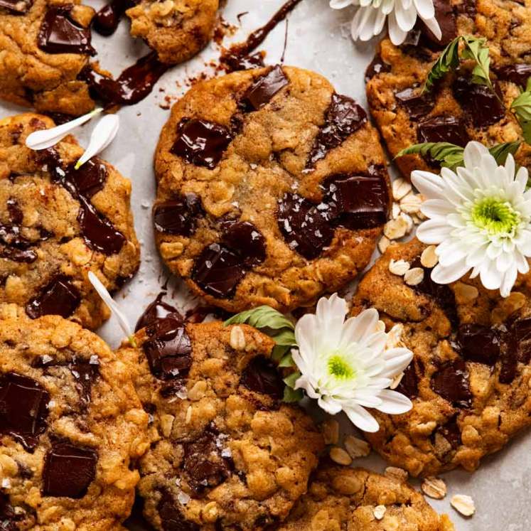 Overhead photo of Brown butter oatmeal choc chip cookies